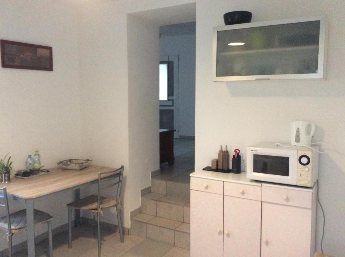 Studio Confortable 33 M2 Herepian ภายนอก รูปภาพ